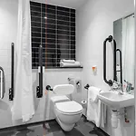 Hotel Express - Centre Square By Ihg 3*