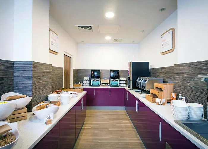 Express - Centre Square By Ihg Hotel 3*