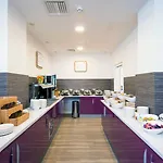 Express - Centre Square By Ihg Hotel 3*
