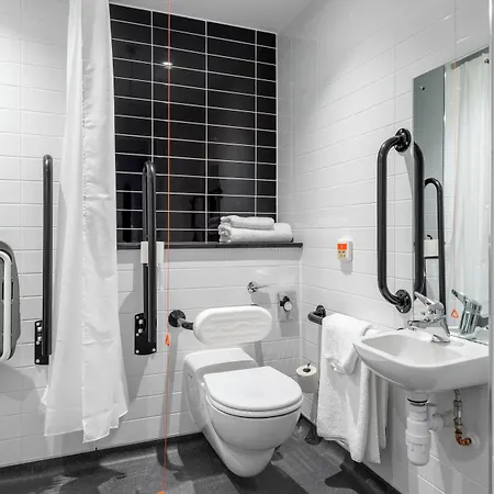 Hotel Express - Centre Square By Ihg 3*