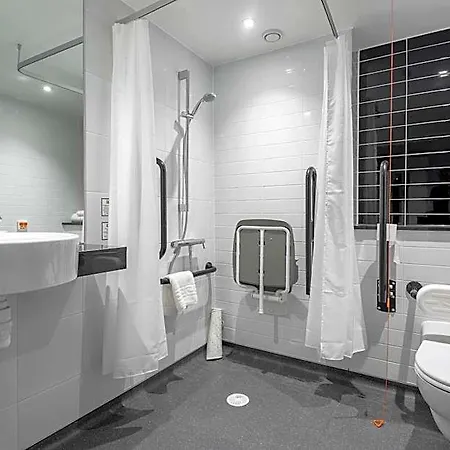 Hotel Express - Centre Square By Ihg 3*