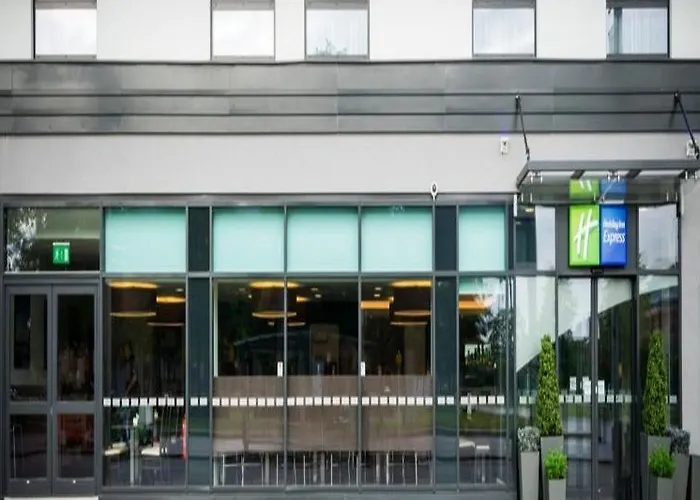 Express - Centre Square By Ihg Hotel 3*