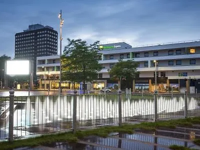 호텔 Express - Centre Square By Ihg